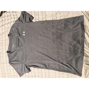 Under Armour Women's Loose Fit HeatGear V-Neck T-Shirt